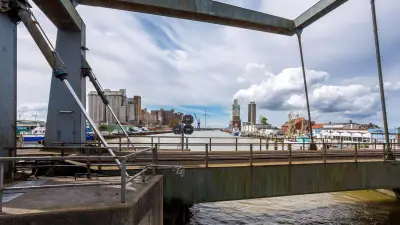 Kaputte Klappbrücke bei Husum: Schiffe und Gewerbe ziehen ab