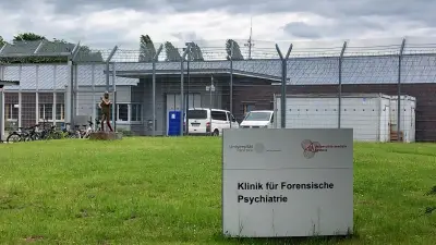 Vier Patienten flüchten aus Maßregelvollzug Rostock – Neue Sicherheitsmaßnahmen