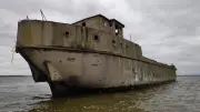 Betonwrack vor Wismar: Warum das Schiff seit Jahrzehnten in der Ostsee liegt