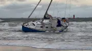 Rettungsaktion vor Norderney: Segler von Buhne befreit