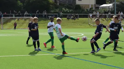 77-jähriges Jubiläum: FC Aufbau Sternberg feiert mit Fans und Gästen