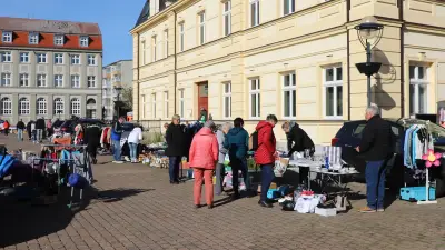 Abendflohmarkt in Demmin: 50 Stände rund ums Rathaus am 28. August