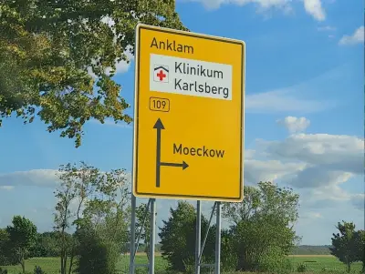 B 109: Schreibfehler auf Verkehrsschild bei Moeckowberg