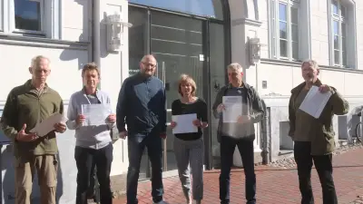 Über 600 Unterschriften: Bürgerbegehren gegen Windpark bei Strasburg übergeben