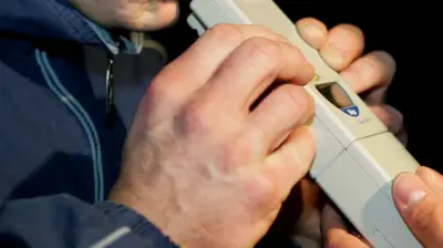 Betrunkener 64-Jähriger fährt zur Polizei in Bützow vor
