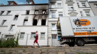 Brandhaus in Schwerin: Wiederaufbau geplant, Mieter in Ungewissheit