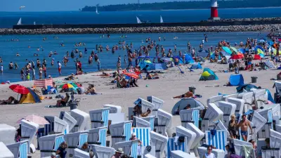 Brandstiftung am FKK-Strand in Warnemünde: Polizei sucht Zeugen