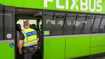 Bundespolizei fasst zwei Gesuchte am Grenzübergang Pomellen