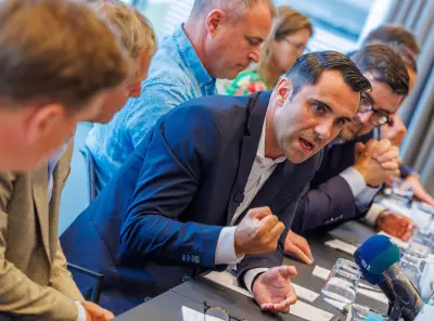CDU MV stellt Kompetenzteam vor und ignoriert schwache Umfragen