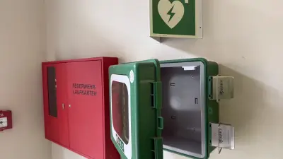 Defibrillator erneut aus Wohnbau-Geschäft gestohlen