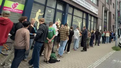 Drei Stunden Wartezeit für einen Euro-Döner in Rostock