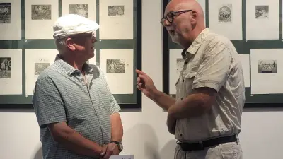 Druckgrafiken zwischen Traum und Realität: Neue Ausstellung auf der Schlossinsel