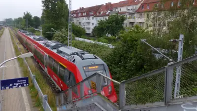 Fußgängerbrücke an Rostocker Schillingallee wieder freigegeben