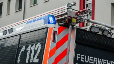 Gelbensande versteigert altes Feuerwehrauto an Meistbietende