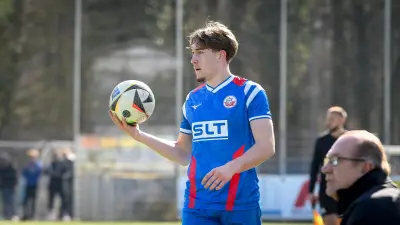 Hansa Rostock II gewinnt wilden Schlagabtausch mit 6:3