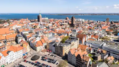 Hund aus überhitztem Auto in Stralsund gerettet