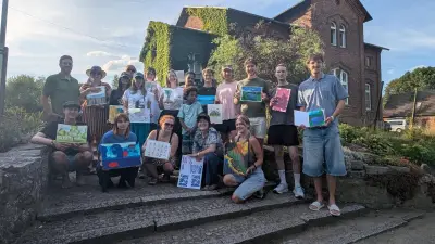Kunst-Studenten finden ihren Flow – mit Jazzklängen, Linoldruck und See-Blick