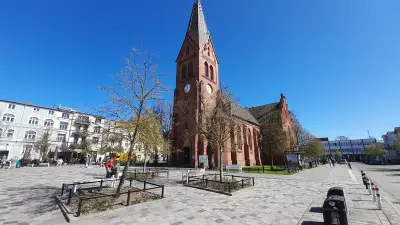 Kunsthandwerkermarkt auf dem Kirchenplatz in Warnemünde vom 3. bis 5. September