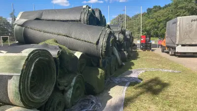 Kunstrasen im Harbig-Stadion: Fertigstellung bis Ende September geplant