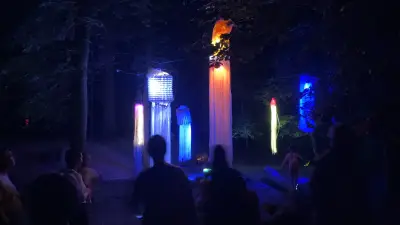 Lichterfest in Dreilützow begeistert nach Pause mit Wal und Wahl