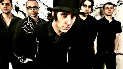 Maxïmo Park: Jubiläumskonzert im Schweriner Schloss
