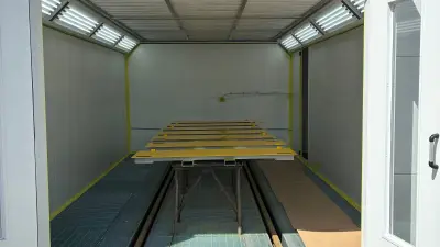 Neue Lackierkabine stärkt Neustrelitzer Bahnwerk der OMB