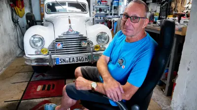 Oldtimerzauber in Schwerin: EMW und BMW 340 vor dem Schloss