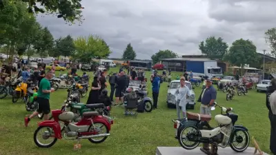 Ostblech-Treffen in Rühlow: Simsons und Trabis im Paradies