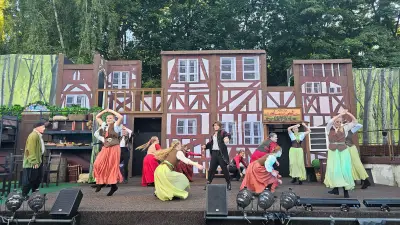 Saisonfinale in Anklam: Hoftheater zeigt „Der Sheriff von Anklam“