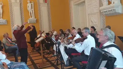 Salonorchester spielt Sommerkonzert in Neustrelitzer Orangerie