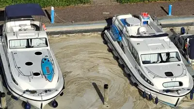 Schaumteppich im Zierker See wächst vorerst ungehindert weiter