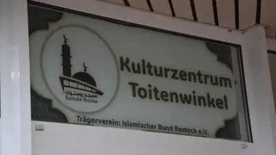 Schweinekopf vor Moschee in Rostock-Toitenwinkel entdeckt