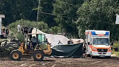 Schwerer Unfall: Frau (27) muss aus Stockcar geschnitten werden