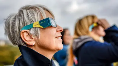 Sternwarte Schwerin lädt zur Sonnenfinsternis am 12. August