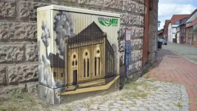 Stromkasten erinnert an frühere Synagoge in Sternberg