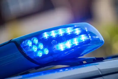 Suchaktion am Kiessee Jarmen nach Kleidungsfund im Boot