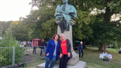 Tradition trifft Kleinkunst: Lübtheen besucht Friedrich Franz II.