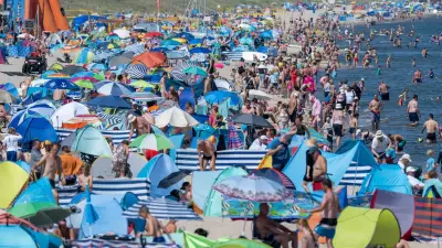 Umfrage: Mehrheit in MV befürwortet viele Touristen