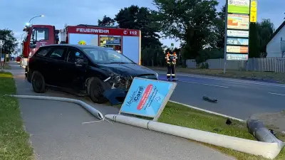 Unfall auf B111 bei Wolgast: Ford-Fahrer unter Alkohol verdächtigt