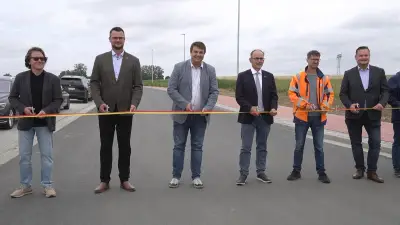 Verkehrsfreigabe für 45-Hektar-Gewerbegebiet in Hornstorf gefeiert
