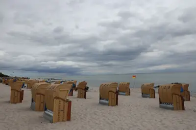 Wechselhaftes Wetter im Norden: Regen, Gewitter und starke Böen