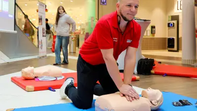 Weltrekordversuch: 80 Stunden Herzdruckmassage in Schwerin