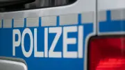A 24 nach Unfall voll gesperrt – Fahrer schwer verletzt
