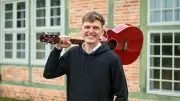 Abendliche Konzerte entlang der Peene: Johannes Scheurich spielt in Stolpe und Umgebung