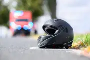 B105 bei Mesekenhagen: Motorradfahrer schwer verletzt