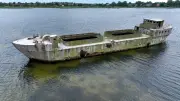 Beton-Schwesterschiffe: Restauriert in Rostock, Wrack in der Wismarer Bucht