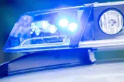 Betrunkene ohne Führerschein rammt Mähdrescher und flüchtet