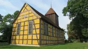 Dorfkirche Lärz lädt zu Bildern, Brot und Blechkuchen ein