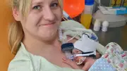 Frühchen Ryszard: 630 Gramm bei Geburt, jetzt 900 Gramm – 1000. Geburt im Klinikum Südstadt