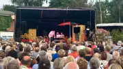 Gartenglück-Kabarett begeistert 500 Gäste in Teterow